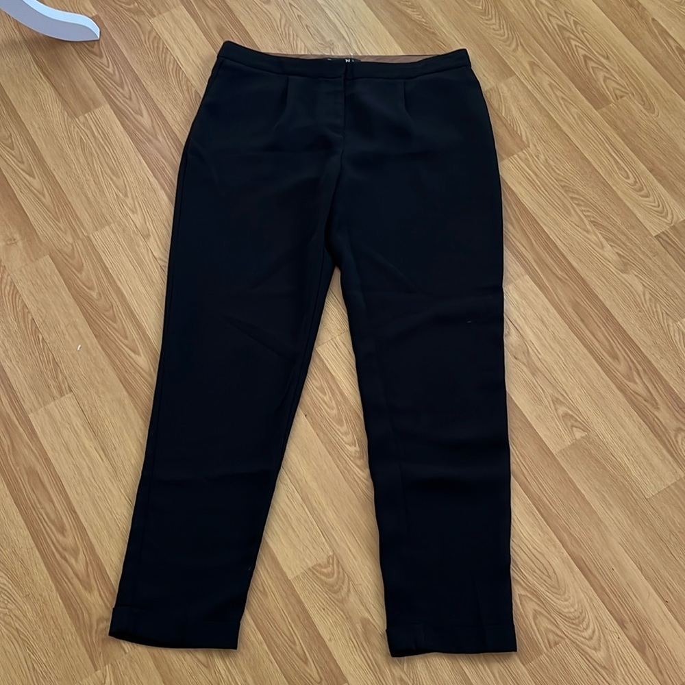 Forever 21 Lightweight Black dress pants size medium